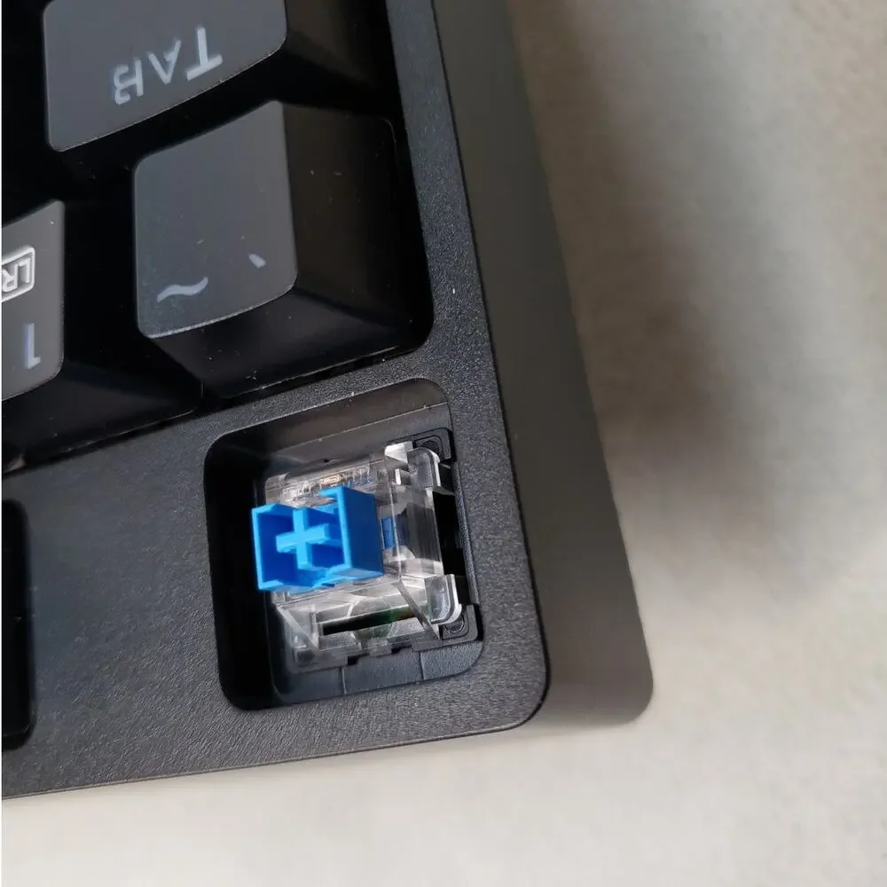 Wegear GK1 Full-Size RGB Backlit Wired Mechanical Gaming Keyboard ET-8913
